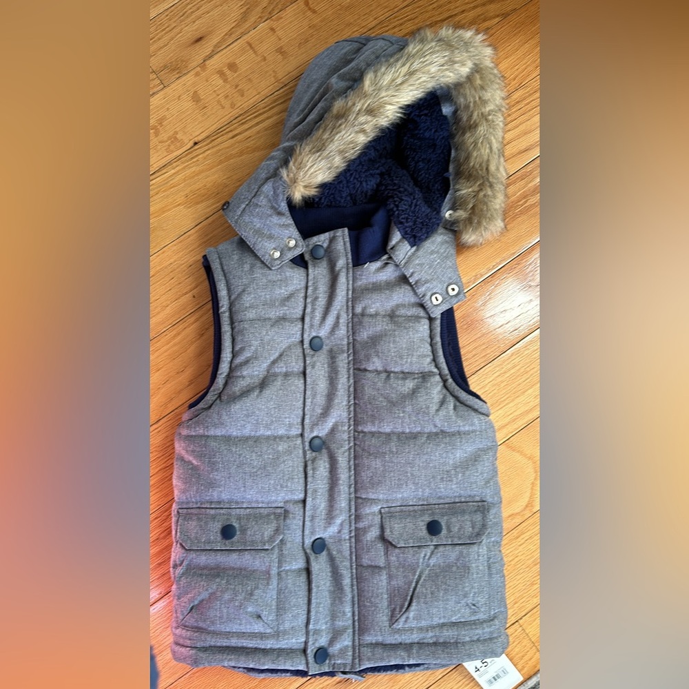 NWT Toddler fleece lined vest  size 4-5